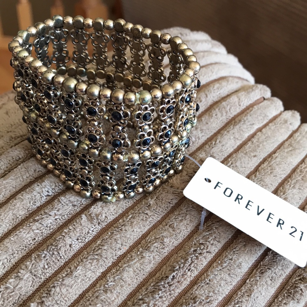 Elasticated bracelet - Picture 3 of 4